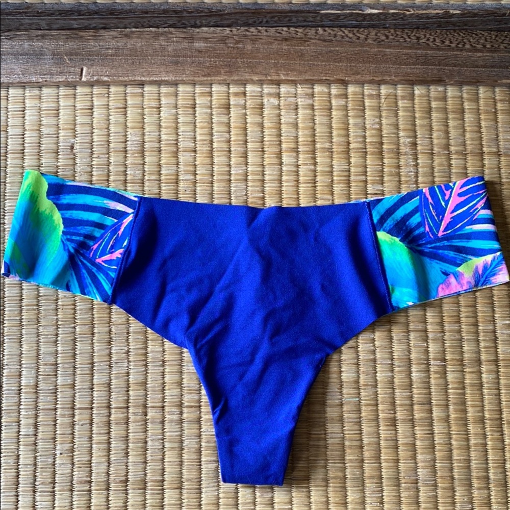 PINK: Low Rise Thong Style- Blue and Tropical Print Panties- Sz M NWT